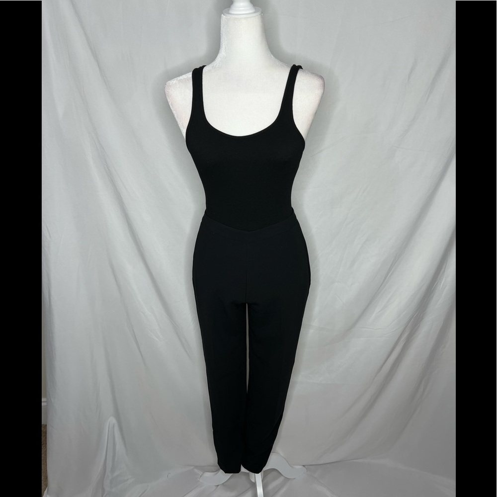 Ted Baker Romilli pant size 2 equivalent to an 6 US.